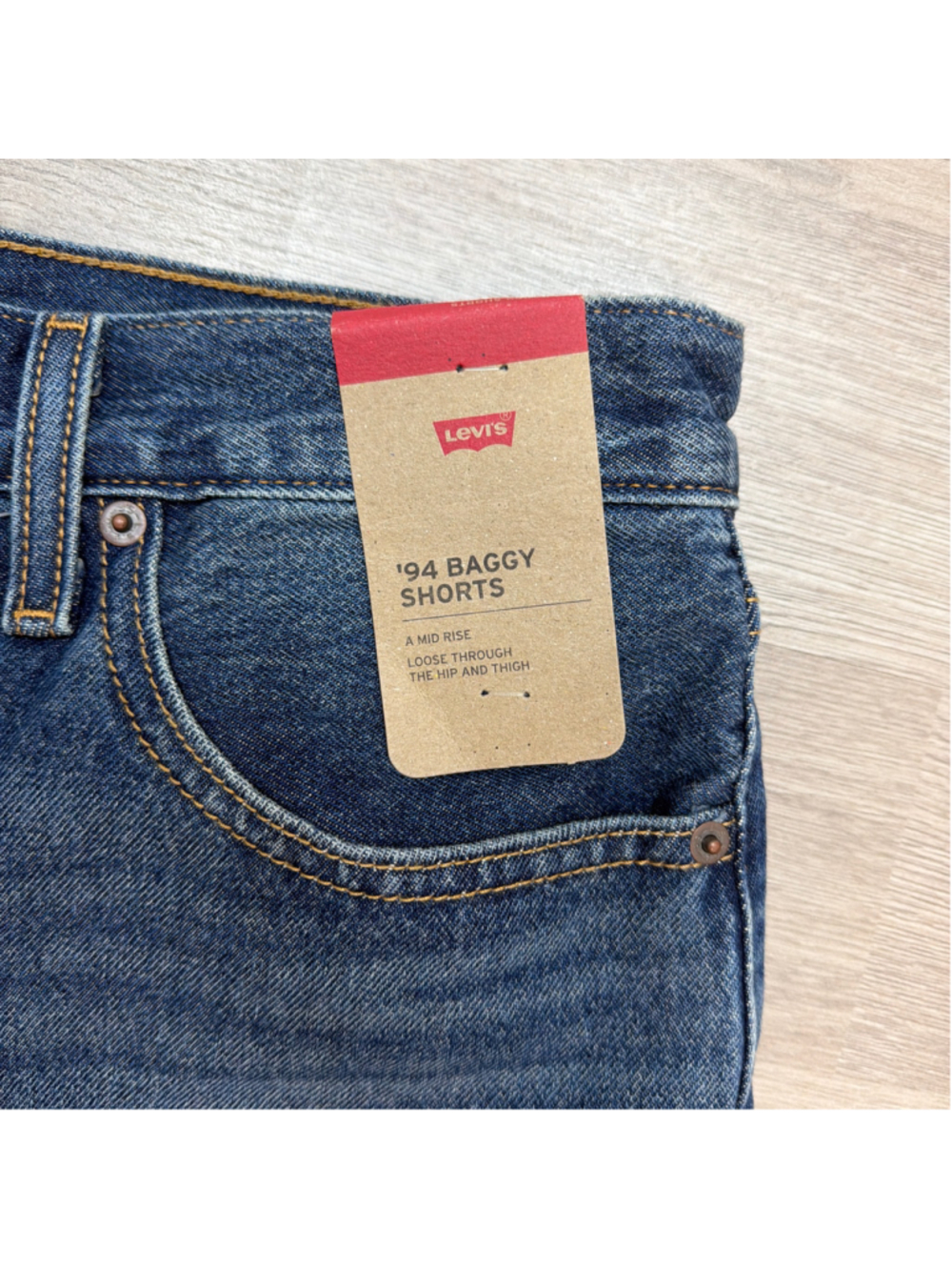 NWT Levi's '94 Baggy Jean Shorts Sz 30! - Picture 2 of 7